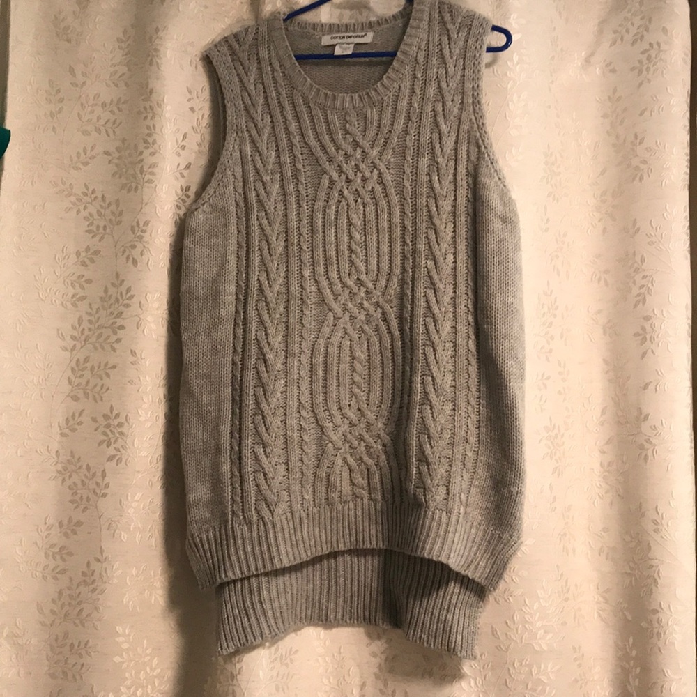 Cotton Emporium sleeveless sweater